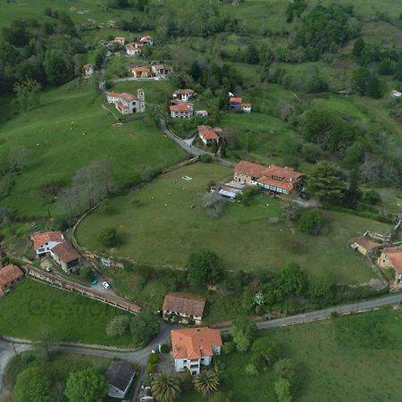 La Coqueta Del Sueve Villa Arriondas Luaran gambar