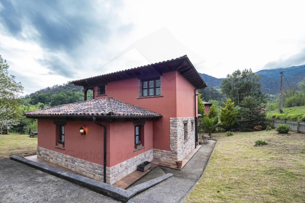 La Coqueta Del Sueve Villa Arriondas Luaran gambar