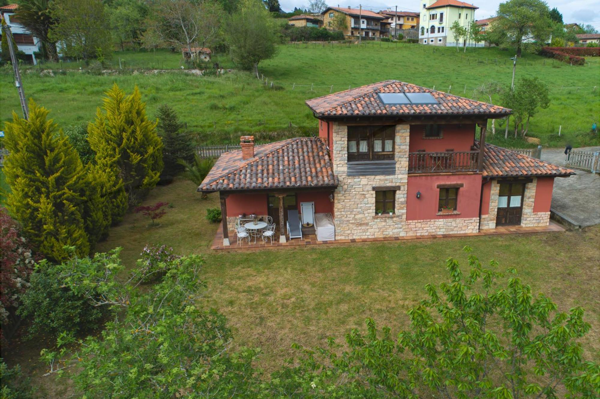 La Coqueta Del Sueve Villa Arriondas Luaran gambar